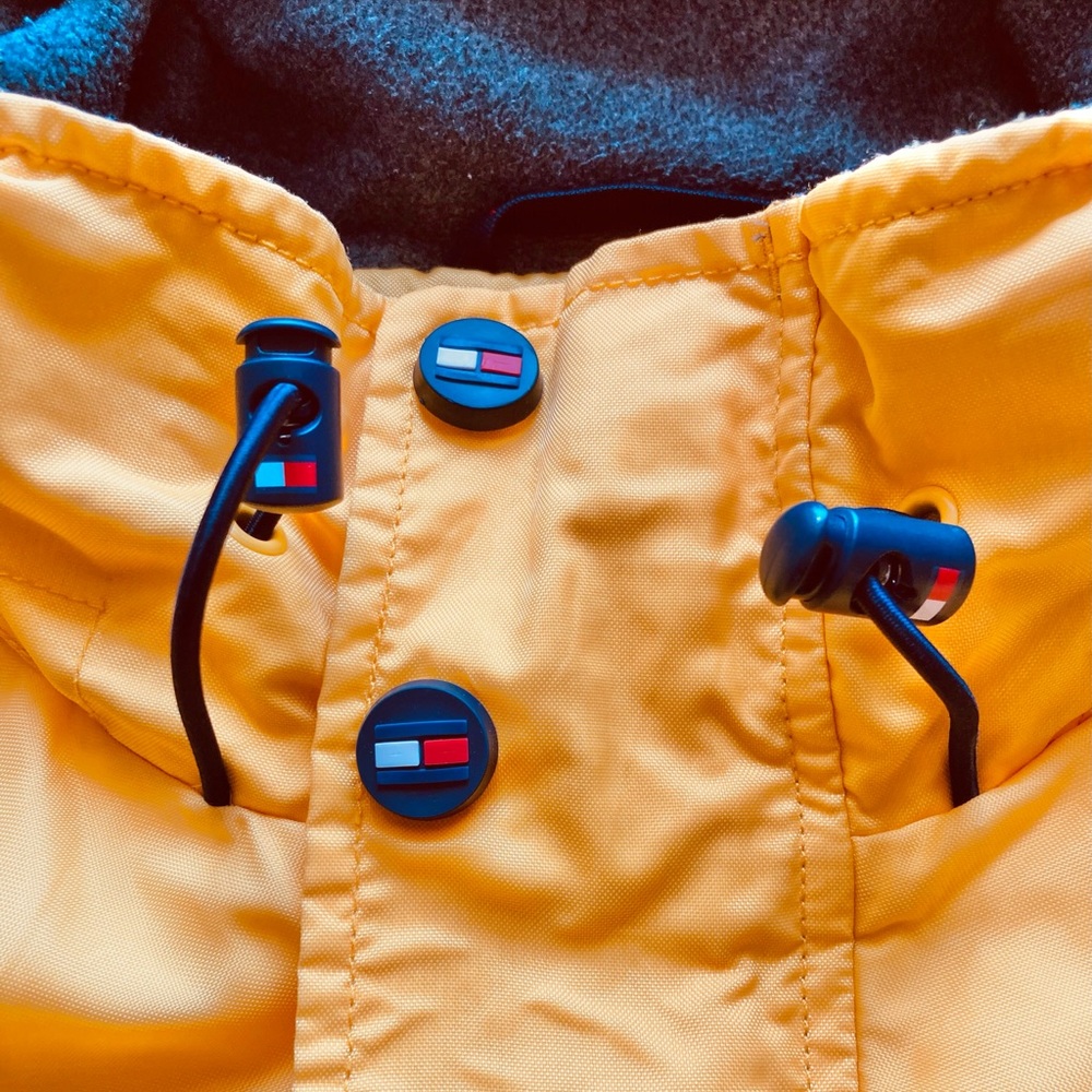 1990s Retro Vintage Tommy Hilfiger Jacket Fleece Lined Weatherproof Two-Tone 90s